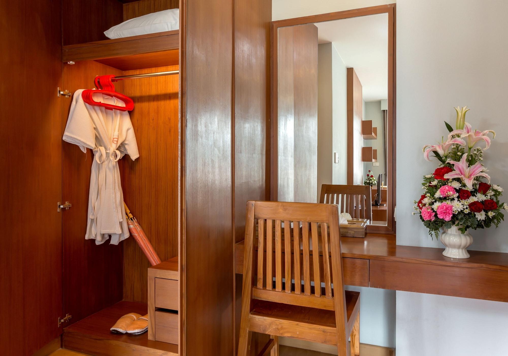 Bauman Residence Phuket Екстериор снимка