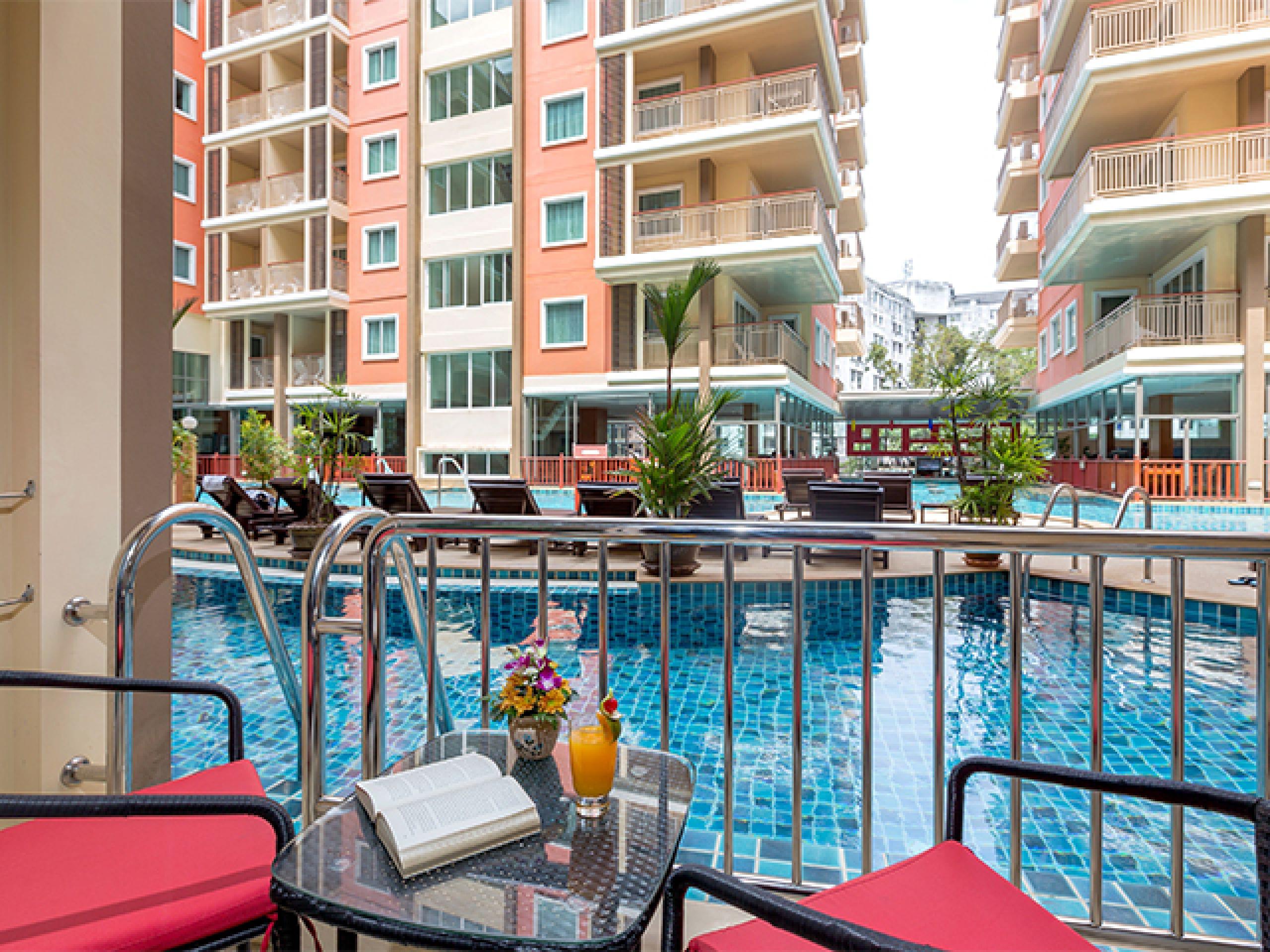 Bauman Residence Phuket Екстериор снимка