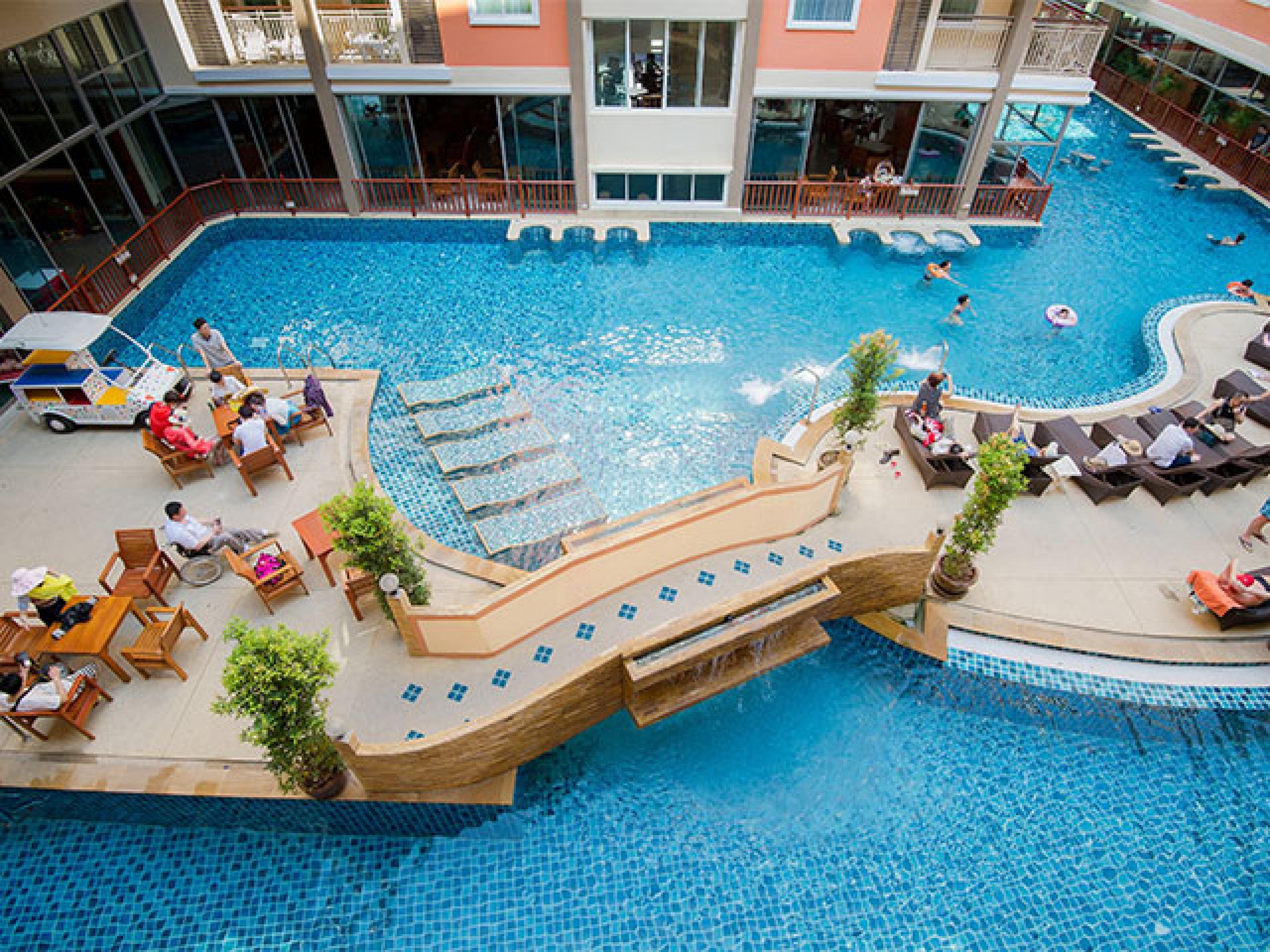 Bauman Residence Phuket Екстериор снимка