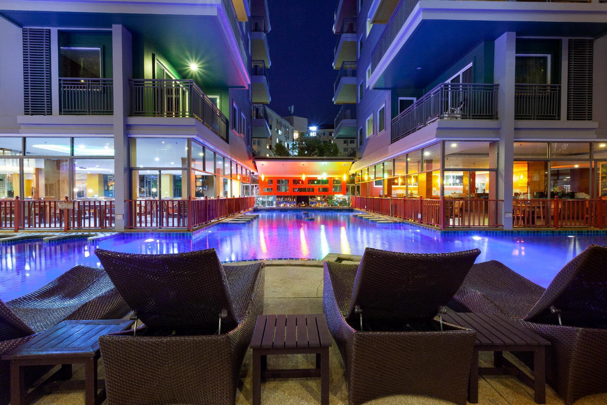 Bauman Residence Phuket Екстериор снимка